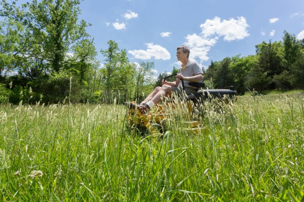 Cost of Tall Grass Mowing in Newark